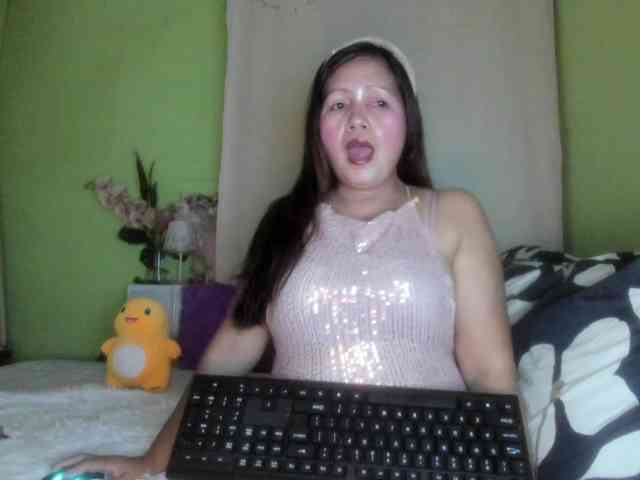RoseTinz45 webcam