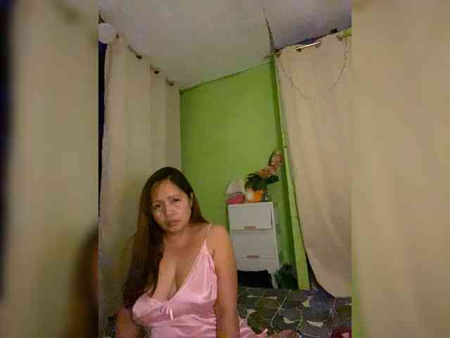 RoseTinz45 webcam