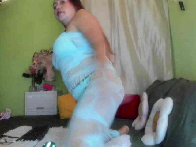 RoseTinz45 webcam