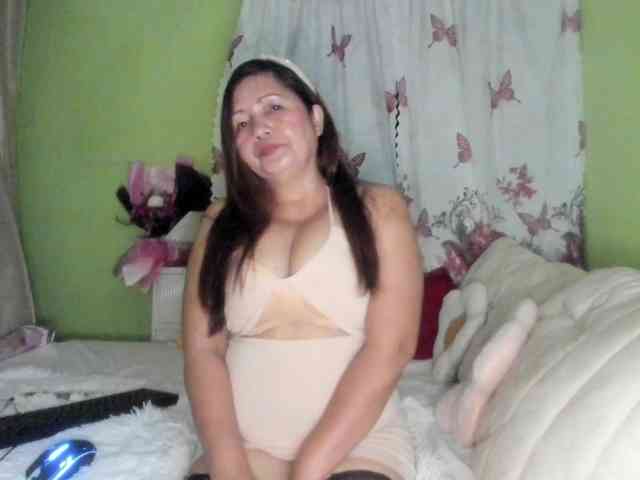 Model: RoseTinz45