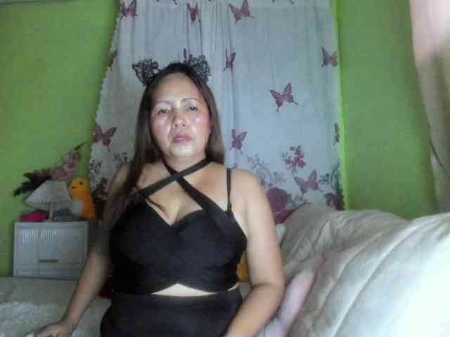 RoseTinz45 webcam