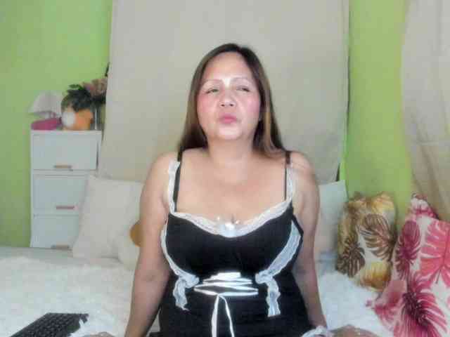 RoseTinz45 webcam