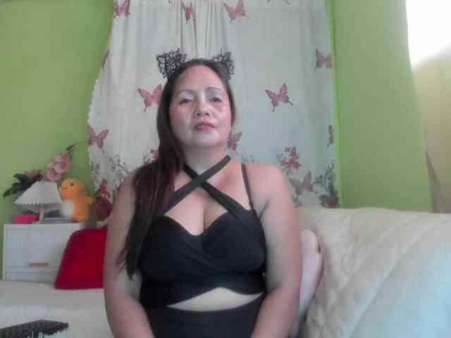 RoseTinz45 webcam