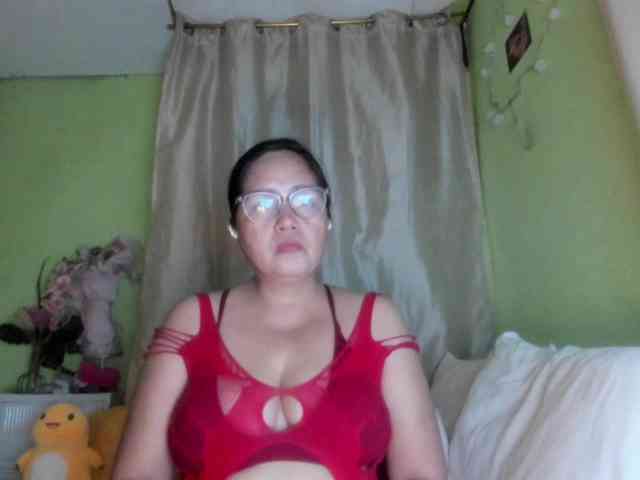 RoseTinz45 webcam