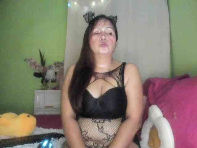 RoseTinz45 webcam