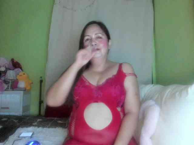 RoseTinz45 webcam
