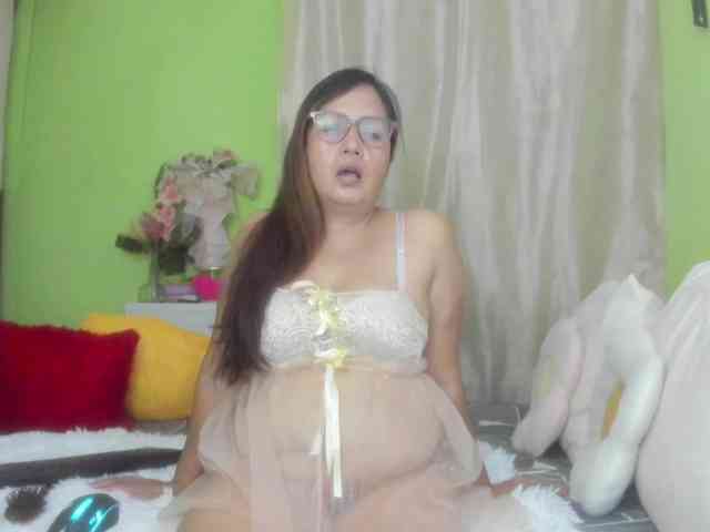 RoseTinz45 webcam