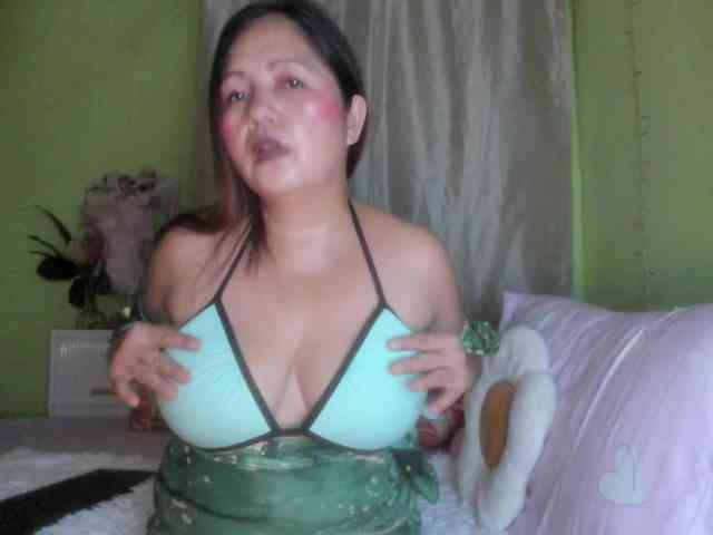 RoseTinz45 webcam