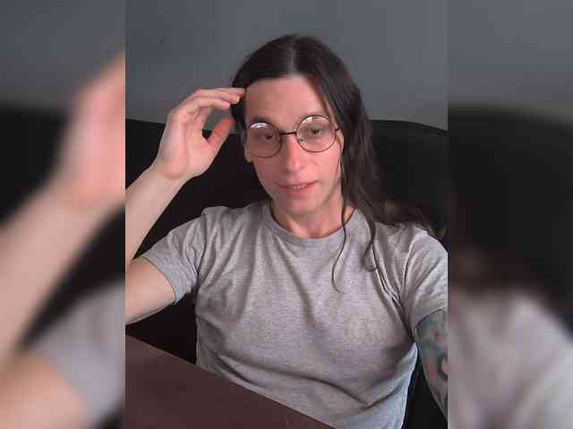 LoveTV1 Live Webcam on BongaCams