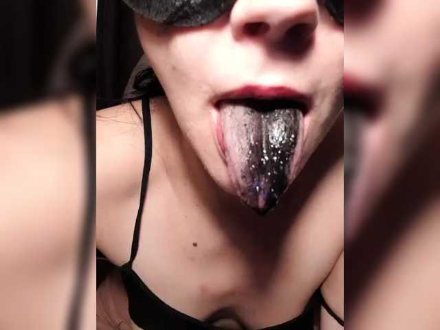 Sskylove1 live webcam show