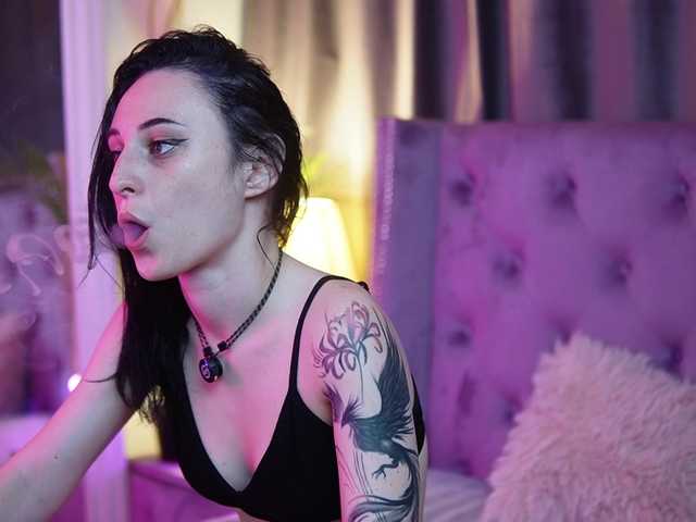 SaraiAngel live cam on BongaCams