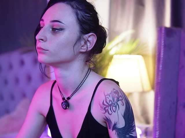 SaraiAngel live cam on BongaCams
