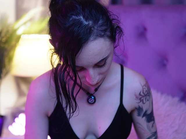 SaraiAngel live cam on BongaCams