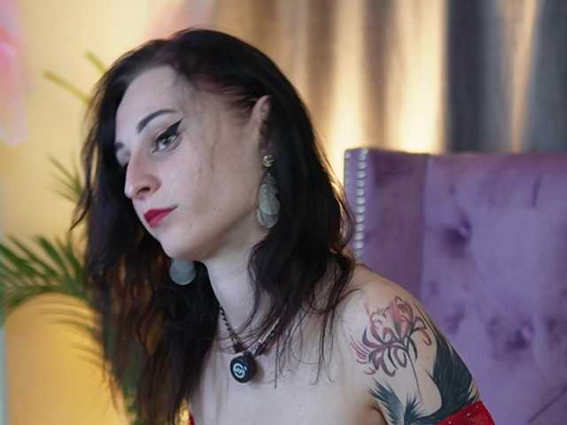SaraiAngel live cam on BongaCams