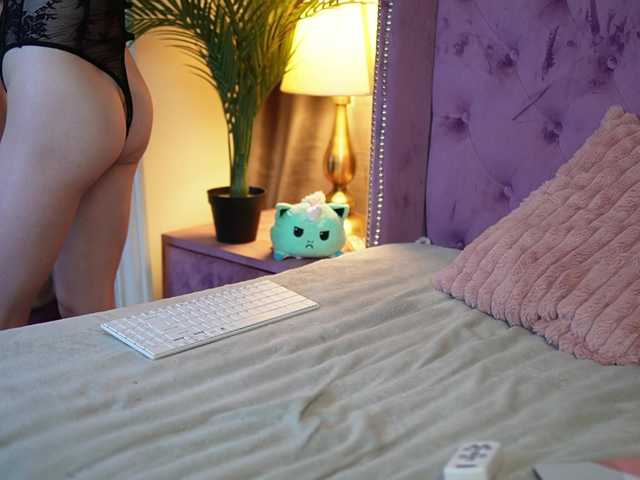 SaraiAngel live cam on BongaCams