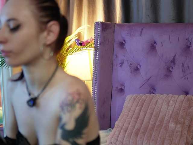 SaraiAngel live cam on BongaCams