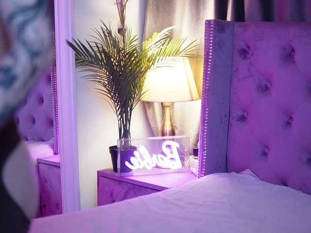 SaraiAngel Live Cam on BongaCams