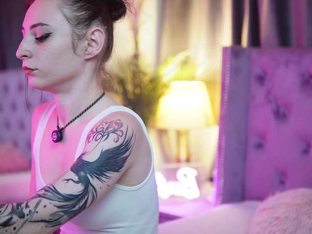 Sarai Angel (SaraiAngel)