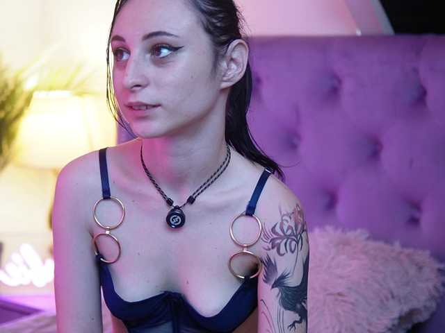 SaraiAngel live cam on BongaCams