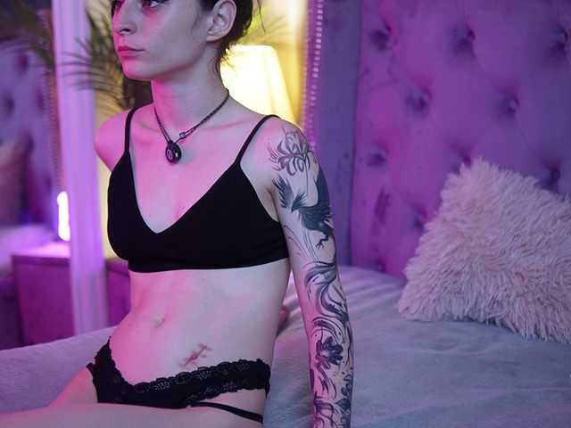 SaraiAngel live cam on BongaCams