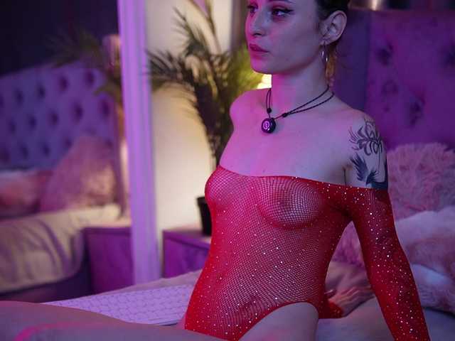 SaraiAngel live cam on BongaCams