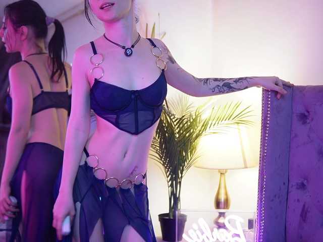 SaraiAngel live cam on BongaCams