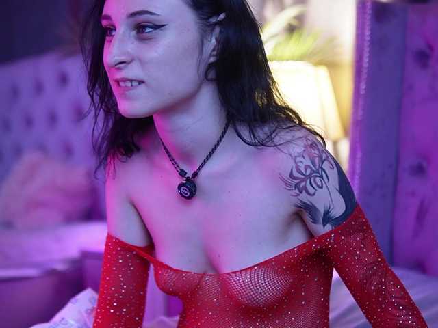 SaraiAngel live cam on BongaCams
