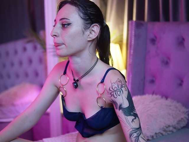 SaraiAngel live cam on BongaCams