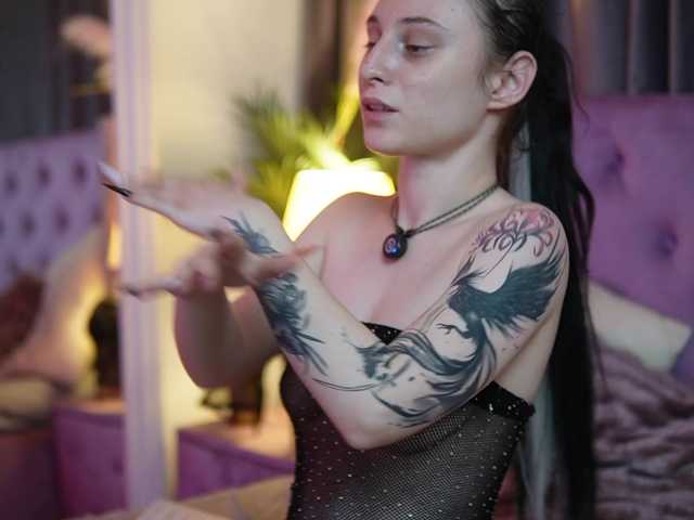 SaraiAngel's BongaCams show and profile