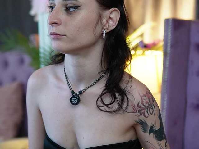 SaraiAngel Live Cam on BongaCams