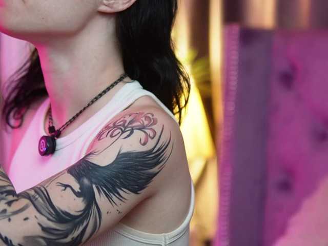 SaraiAngel live cam on BongaCams