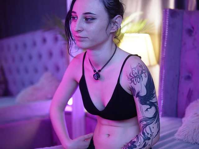 SaraiAngel live cam on BongaCams