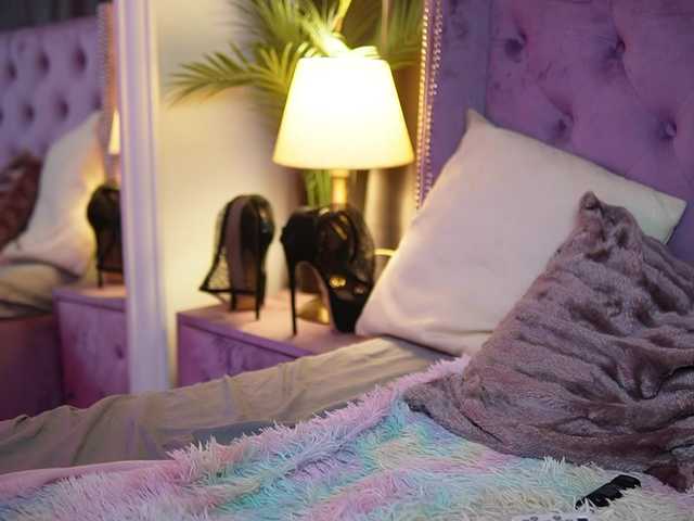 SaraiAngel's BongaCams show and profile