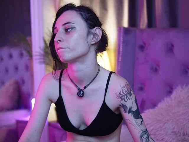 SaraiAngel webcam