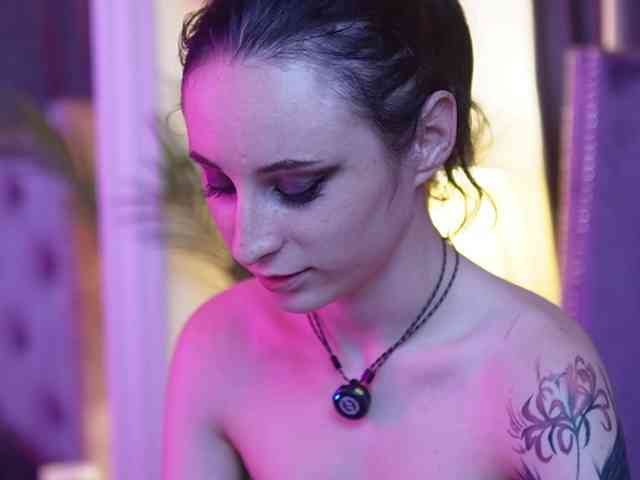 SaraiAngel webcam