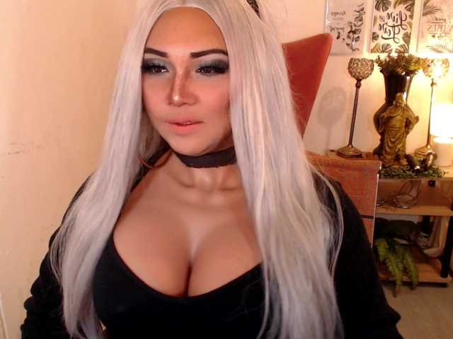 CuteyCumShasha live cam