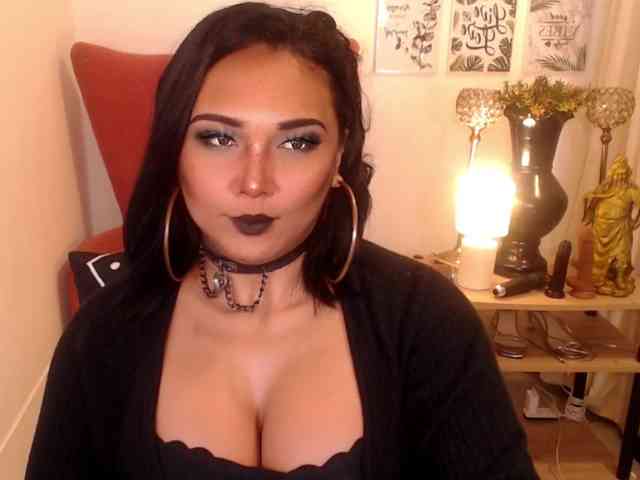 CuteyCumShasha Sex Cam Show