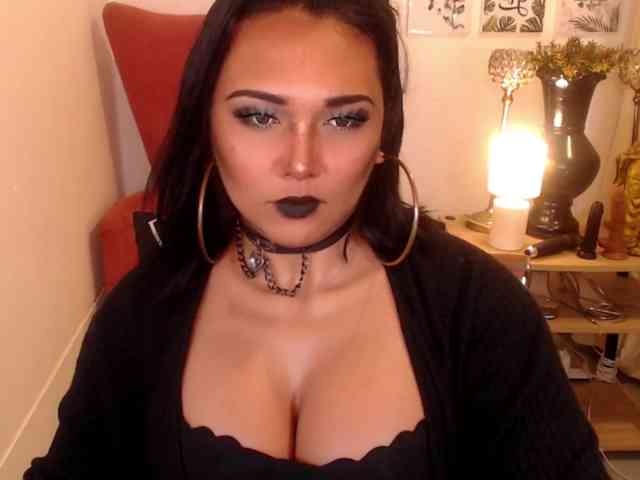 CuteyCumShasha Sex Cam Show