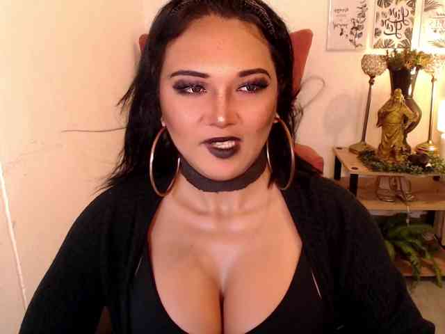 CuteyCumShasha Live Webcam on BongaCams