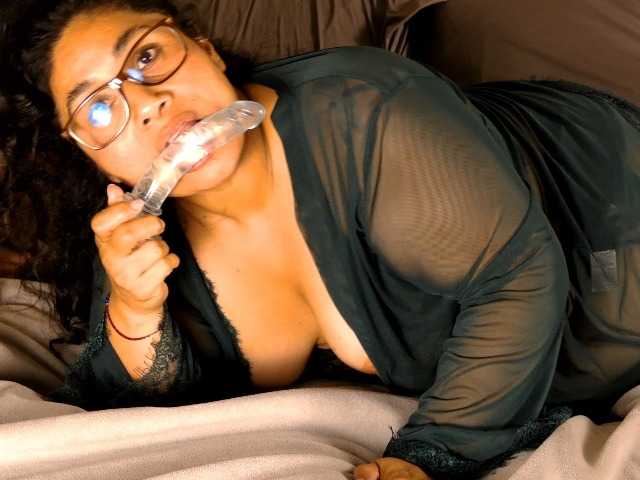 Juicyteacher85 live cam