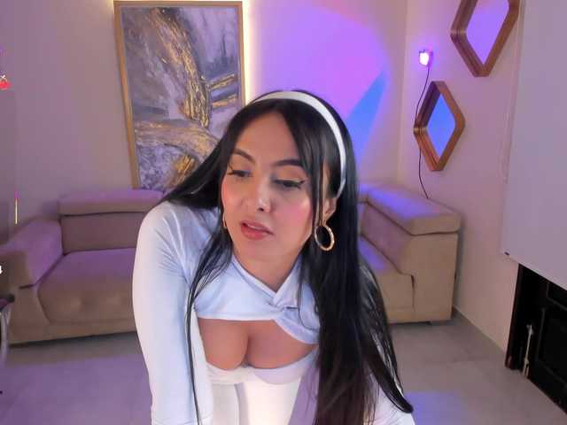 AshleyJhonson live cam on BongaCams