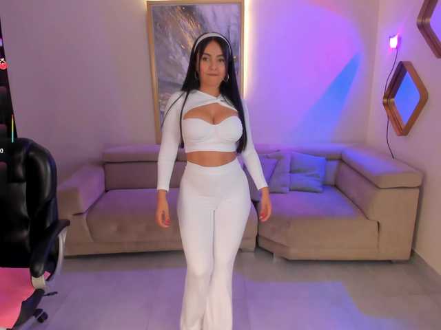 AshleyJhonson live cam on BongaCams