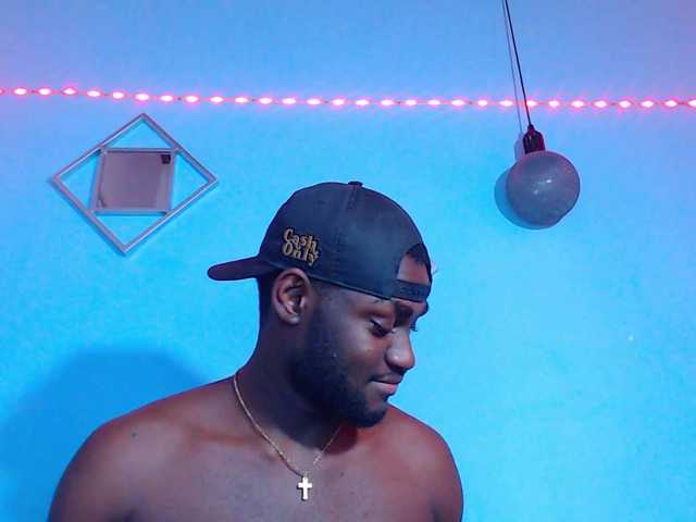 BlackStalliion69 live cam