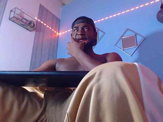 BlackStalliion69 Sex Cam Show