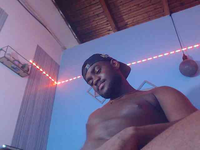 BlackStalliion69 Sex Cam Show