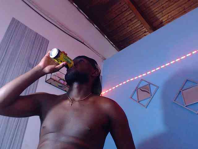 BlackStalliion69 Sex Cam Show