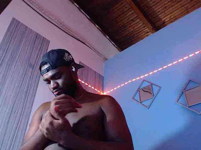 BlackStalliion69 Sex Cam Show