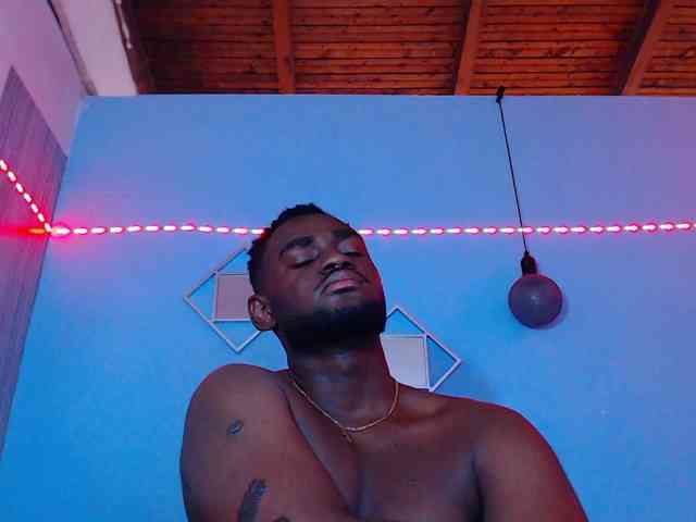 BlackStalliion69 Sex Cam Show