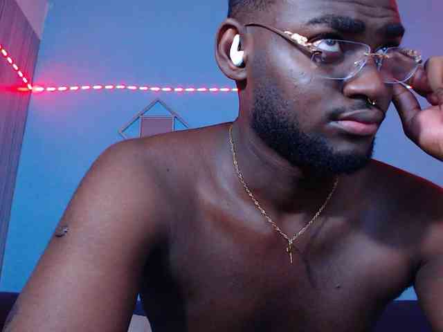 BlackStalliion69 Sex Cam Show