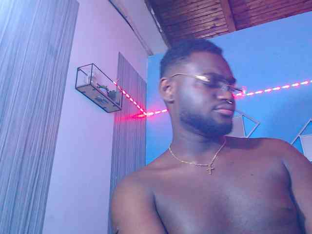 BlackStalliion69 Sex Cam Show